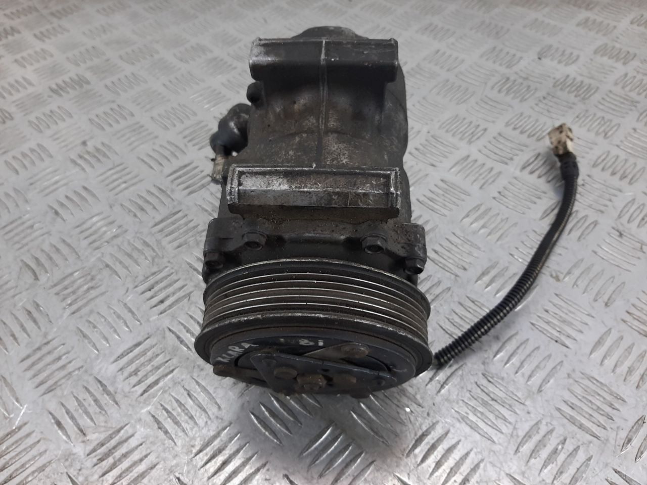 компрессор кондиционера Citroen Xsara 1 поколение 2000, 1.8 л., бензин - фото №1