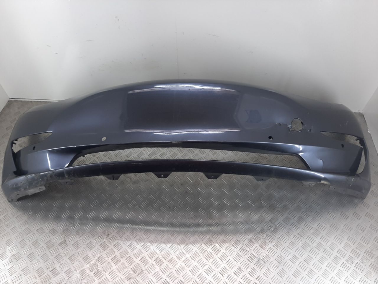 бампер передний Tesla Model 3 1 поколение 2019 - фото №1