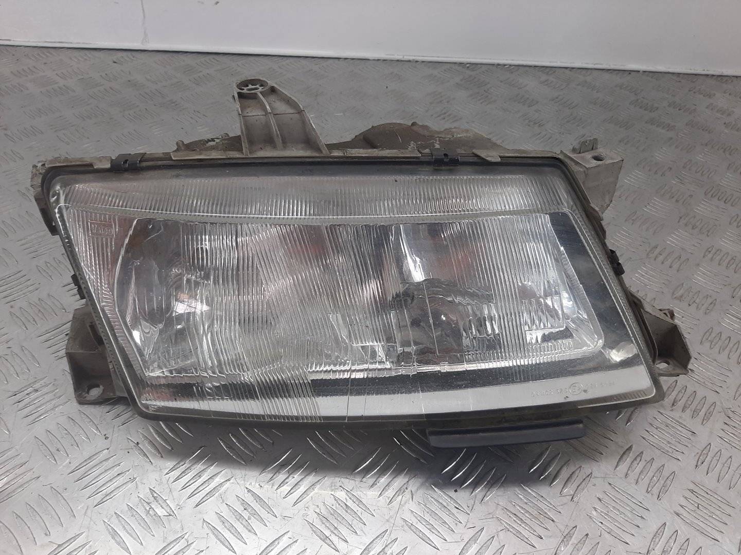 Фара - Saab 9-5 (1997-2010)