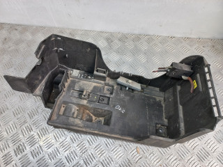 полка аккумулятора Opel Vectra C 2005, 24413805