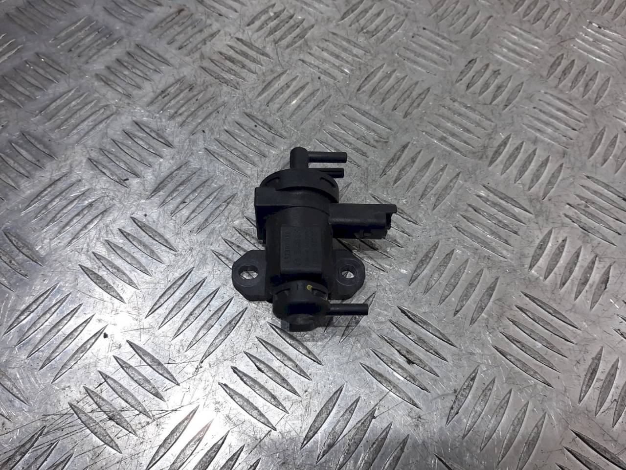 клапан управления турбиной (актуатор) Peugeot 406 1 поколение 1999, 2.2 л., HDi, 9628971180 - фото №1