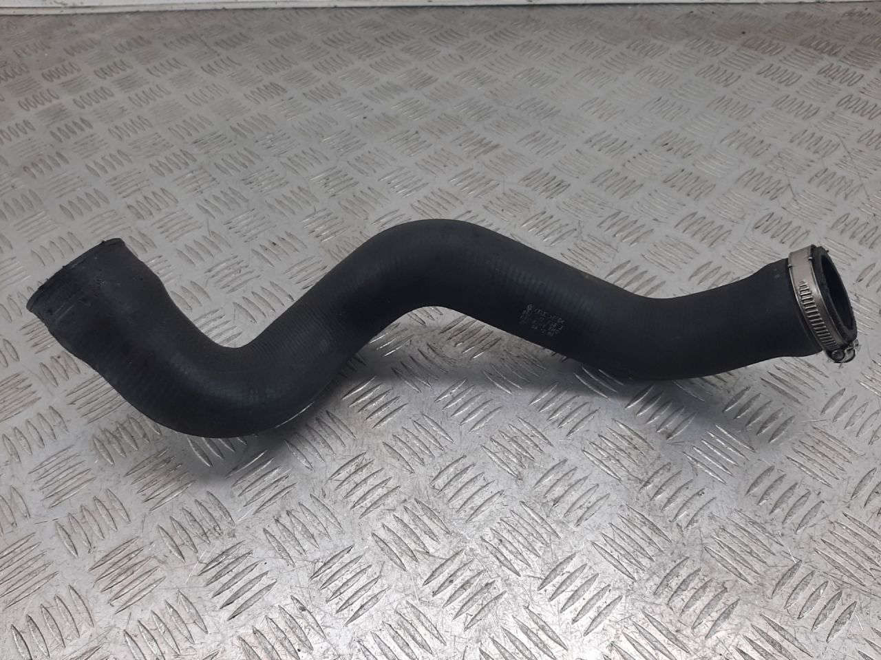 патрубок интеркулера Audi A4 B5 1999, 1.9 л., AHH, дизель, МКПП, 058145866J - фото №1