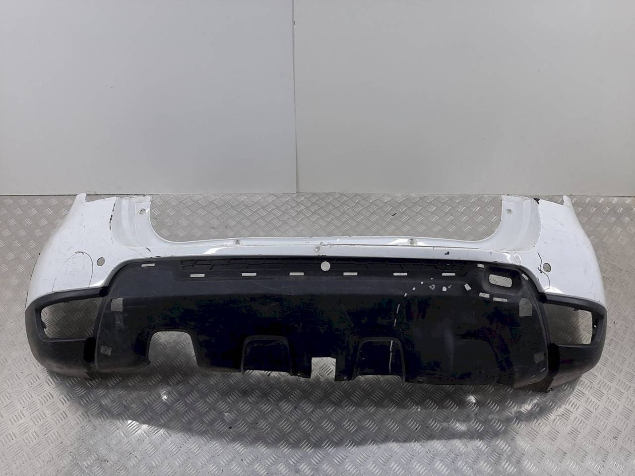 бампер задний Renault Duster 2 поколение 2022, белый - фото №1