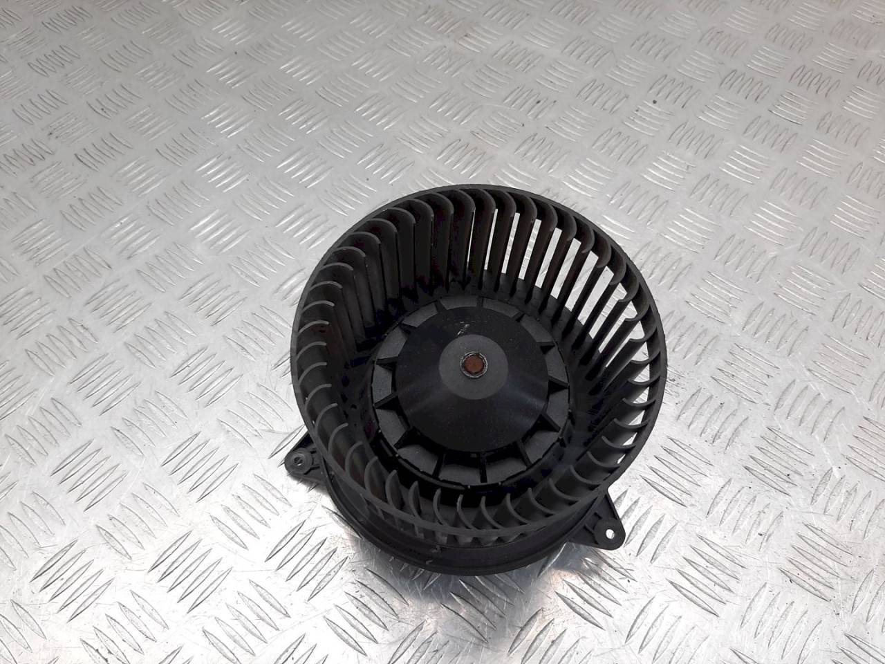 моторчик печки Ford Mondeo 3 поколение 2002, 1S7H-18456-AC - фото №1