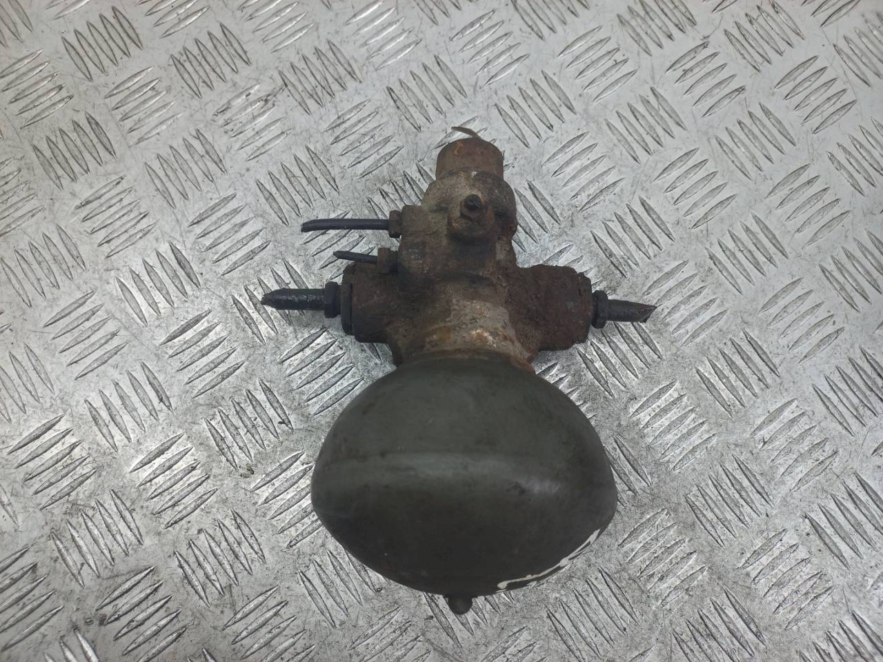 гидросфера Citroen C5 1 поколение 2004 - фото №1