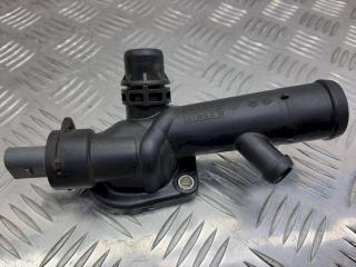 фланец (тройник) системы охлаждения Audi A5 8T 2010, 2.0 л., TDi, 03L121132AC