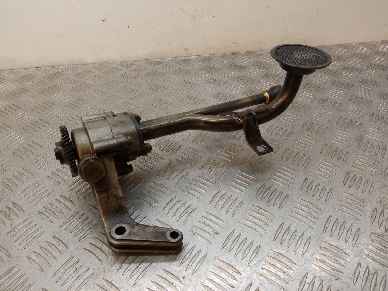 насос масляный Hyundai Terracan 1 поколение 2004, 2.9 л., CRDi, дизель - фото №1