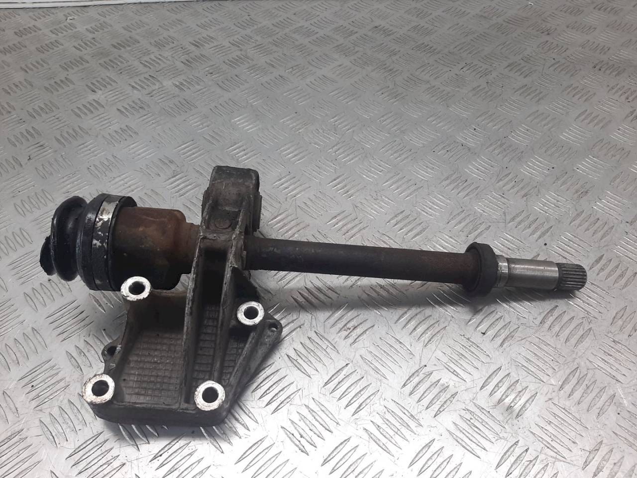 полуось (приводной вал, ШРУС) Peugeot 206 1 поколение 2003, 1.4 л., i - фото №1