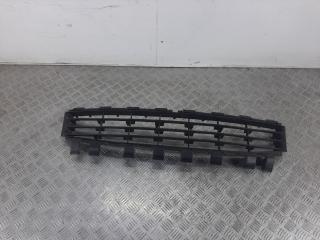 заглушка (решетка) в бампер Renault Megane 2 поколение [рестайлинг] 2007, 8200412379