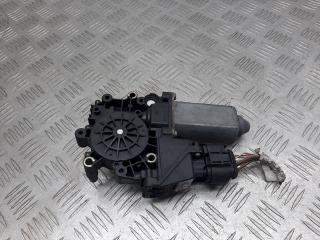 моторчик стеклоподъемника передний правый Audi A4 B5 1999, 8D0959802D