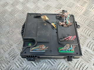 Блок управления BCM (Body Control Module) Renault Megane 3 поколение 2010, 1.5 л., K9K 836, дизель, МКПП, 284B17288R
