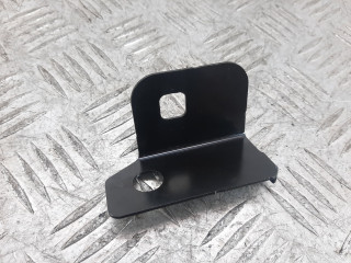 крепление ( кронштейн ) крыла Land Rover Range Rover Velar 1 поколение 2022, J8A216A143AA