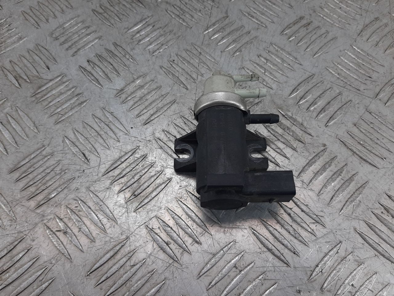 клапан управления турбиной (актуатор) Volkswagen Golf 4 поколение 2002, 1.9 л., AXR, дизель, МКПП, 1J0906627B - фото №1