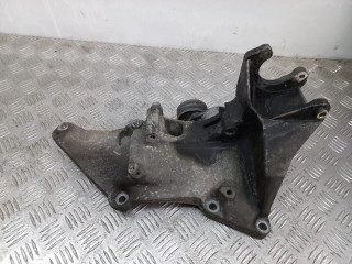 кронштейн генератора Renault Megane 1 поколение [рестайлинг] 1999, 1.9 л., DCi, дизель, 8200183234