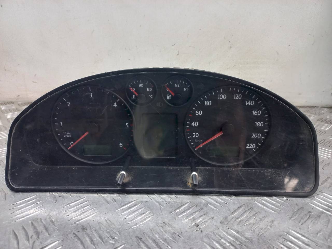 щиток приборов (приборная панель) Volkswagen Transporter T5 2004, 2.5 л., TDi, 7H0920850G - фото №1