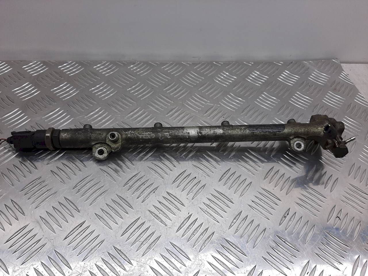 топливная рампа Mercedes-Benz Vito W638 2001, 2.2 л., CDi, 445214004 - фото №1