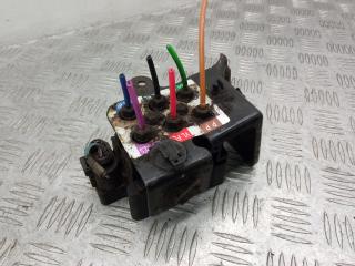 блок клапанов пневмоподвески Audi A6 4F/C6 2007, 3.2 л., AUK, бензин, АКПП, универсал, 4F0616013