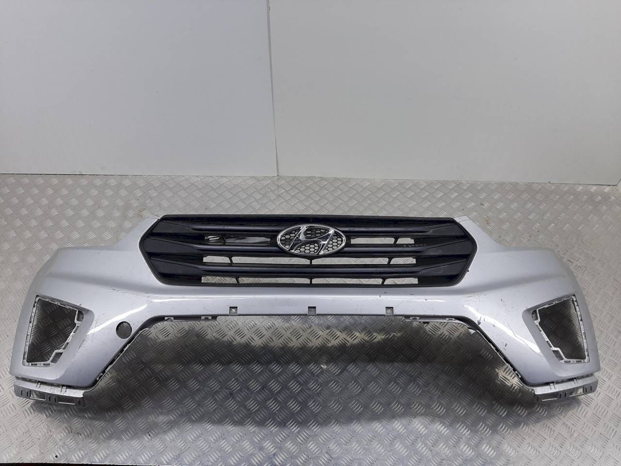 бампер передний Hyundai Creta 1 поколение 2020, серебро - фото №1