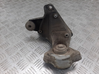 кронштейн КПП Audi A4 B5 1999, 1.8 л., i, бензин, 8D0399114S