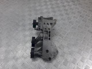 кронштейн генератора Mercedes-Benz B-Класс W245 2007, 2.0 л., CDi