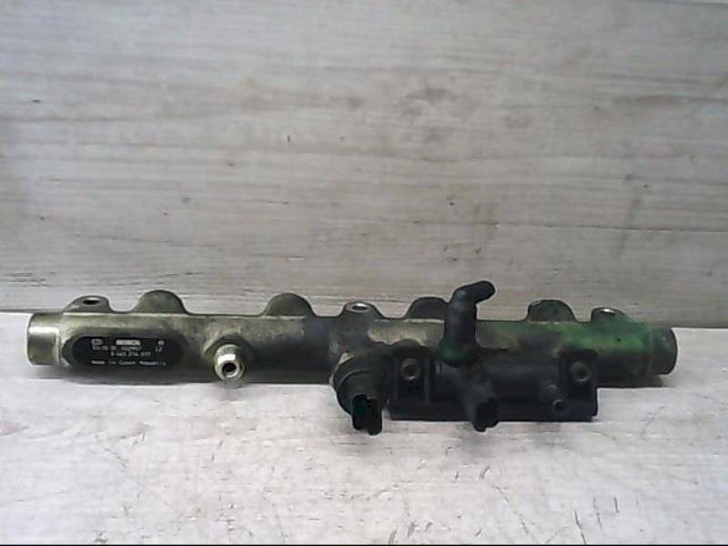 топливная рампа Peugeot 807 1 поколение 2005, 2.2 л., HDi, 0445214017 - фото №1