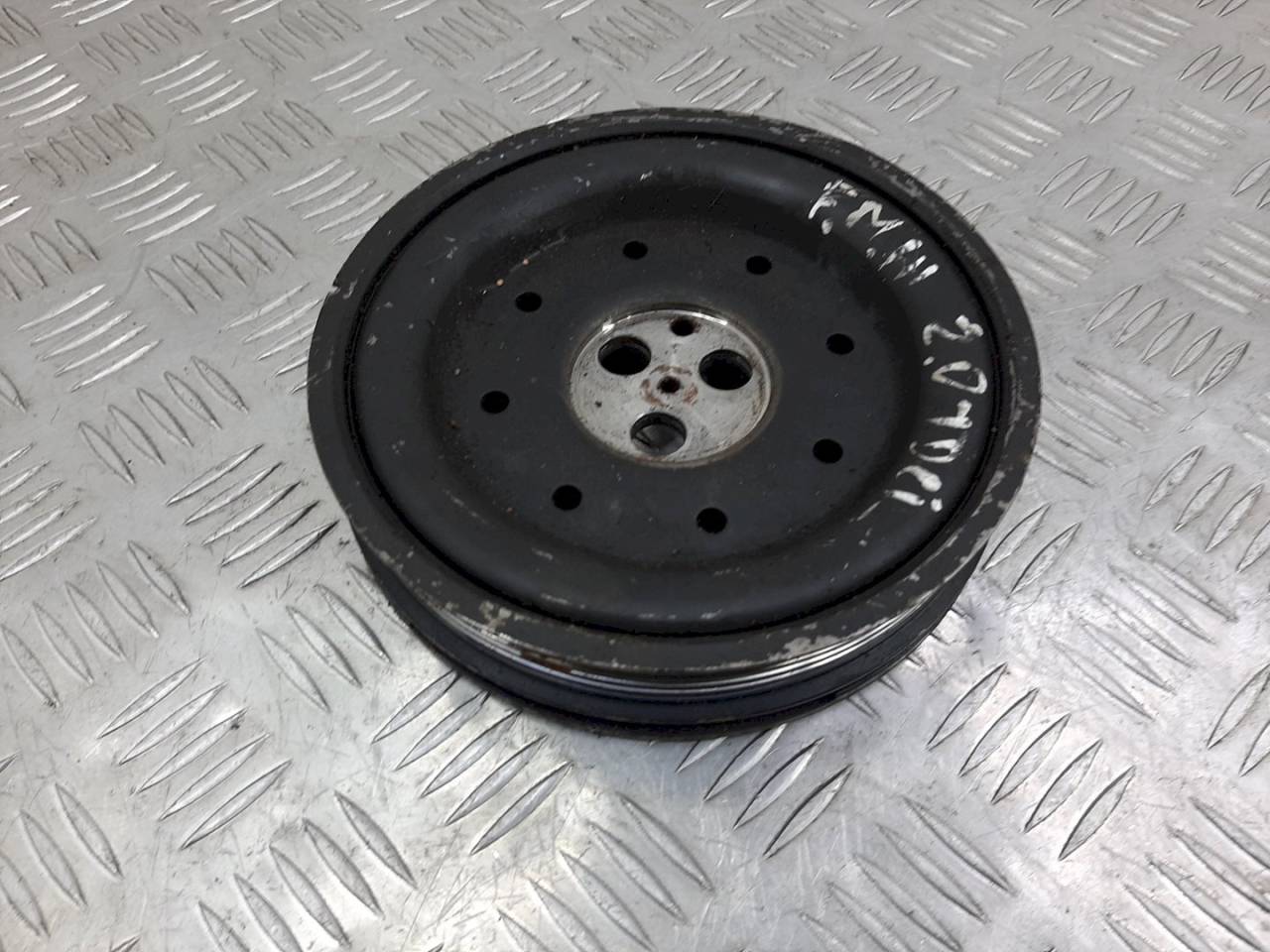 шкив коленвала Ford Mondeo 3 поколение 2003, 2.0 л., TDCi, дизель - фото №1