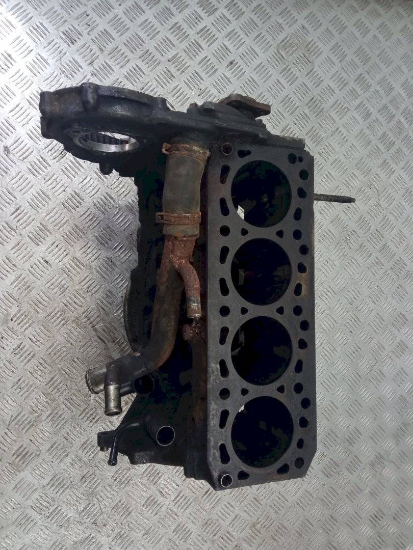 блок цилиндров Ford Transit Connect 1 поколение 2008, 1.8 л., TDCi, AS87719 - фото №1