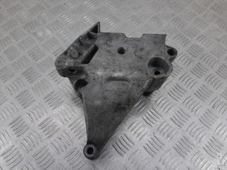 кронштейн двигателя Volkswagen Touran 1 поколение 2006, 1.9 л., TDi, дизель, 03G199207A