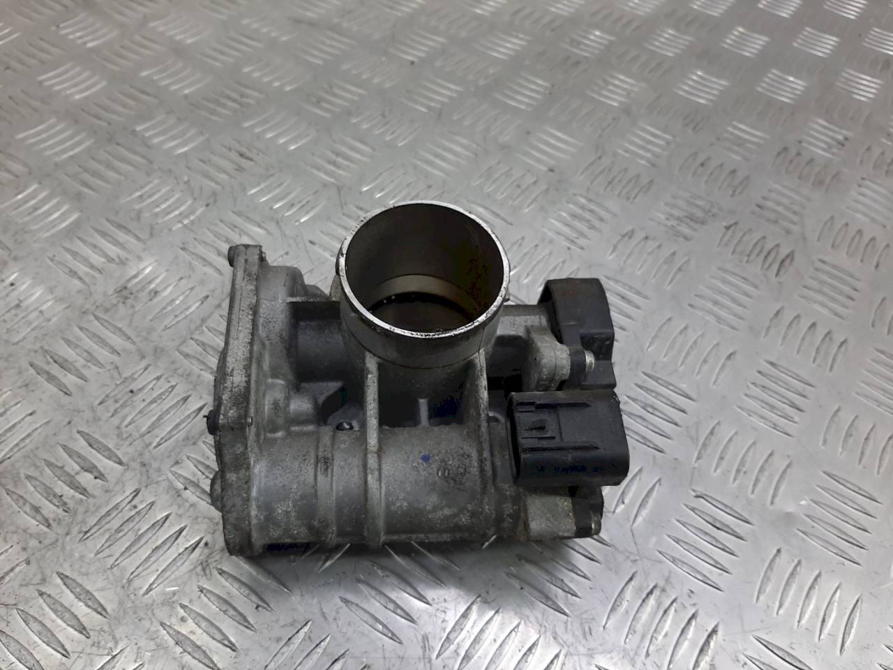 заслонка дроссельная Lada Granta 1 поколение 2013, - - фото №1