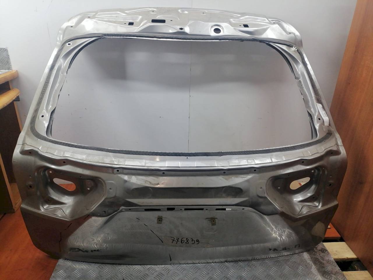 крышка багажника (дверь 3-5) Lexus RX 4 поколение 2019 - фото №1