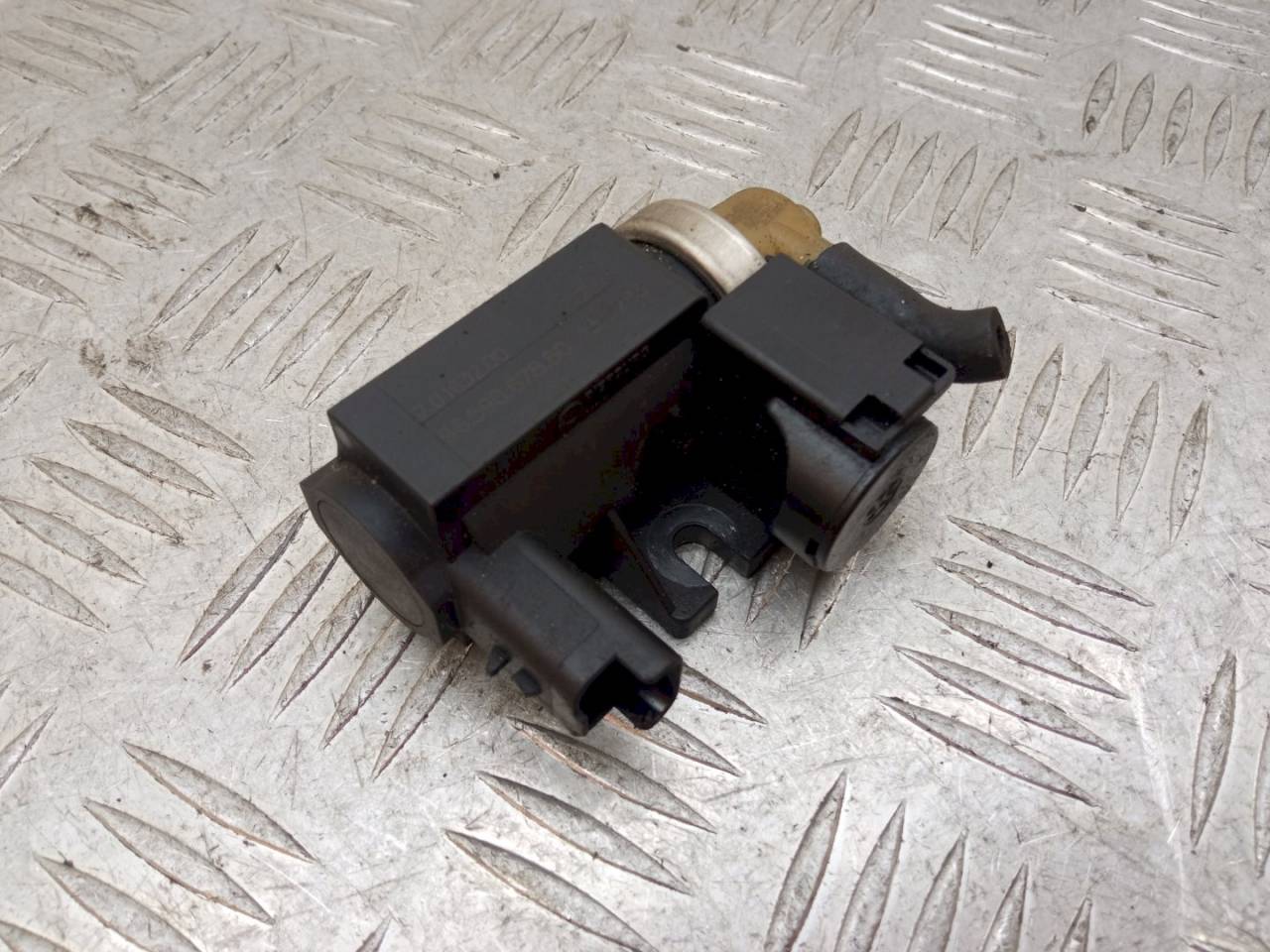 клапан управления турбиной (актуатор) Citroen C5 1 поколение 2004, 2.0 л., HDi, 9659067880 - фото №1