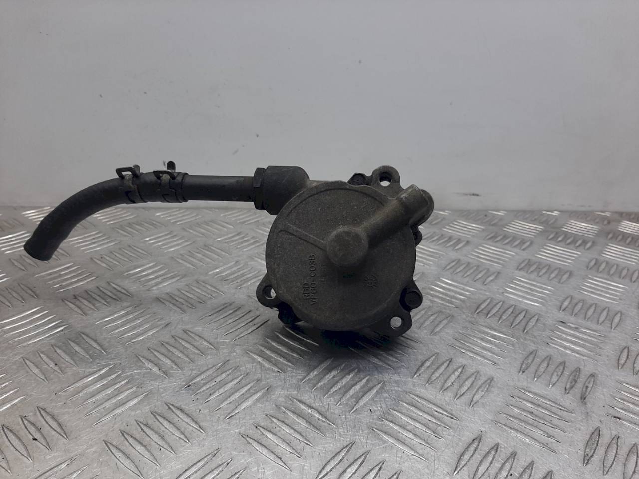 насос вакуумный Honda Accord 7 поколение 2004, 2.2 л., cTDi - фото №1