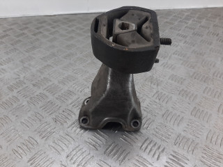 кронштейн КПП Audi A4 B5 1999, 1.8 л., i, бензин, 8D0399113AB