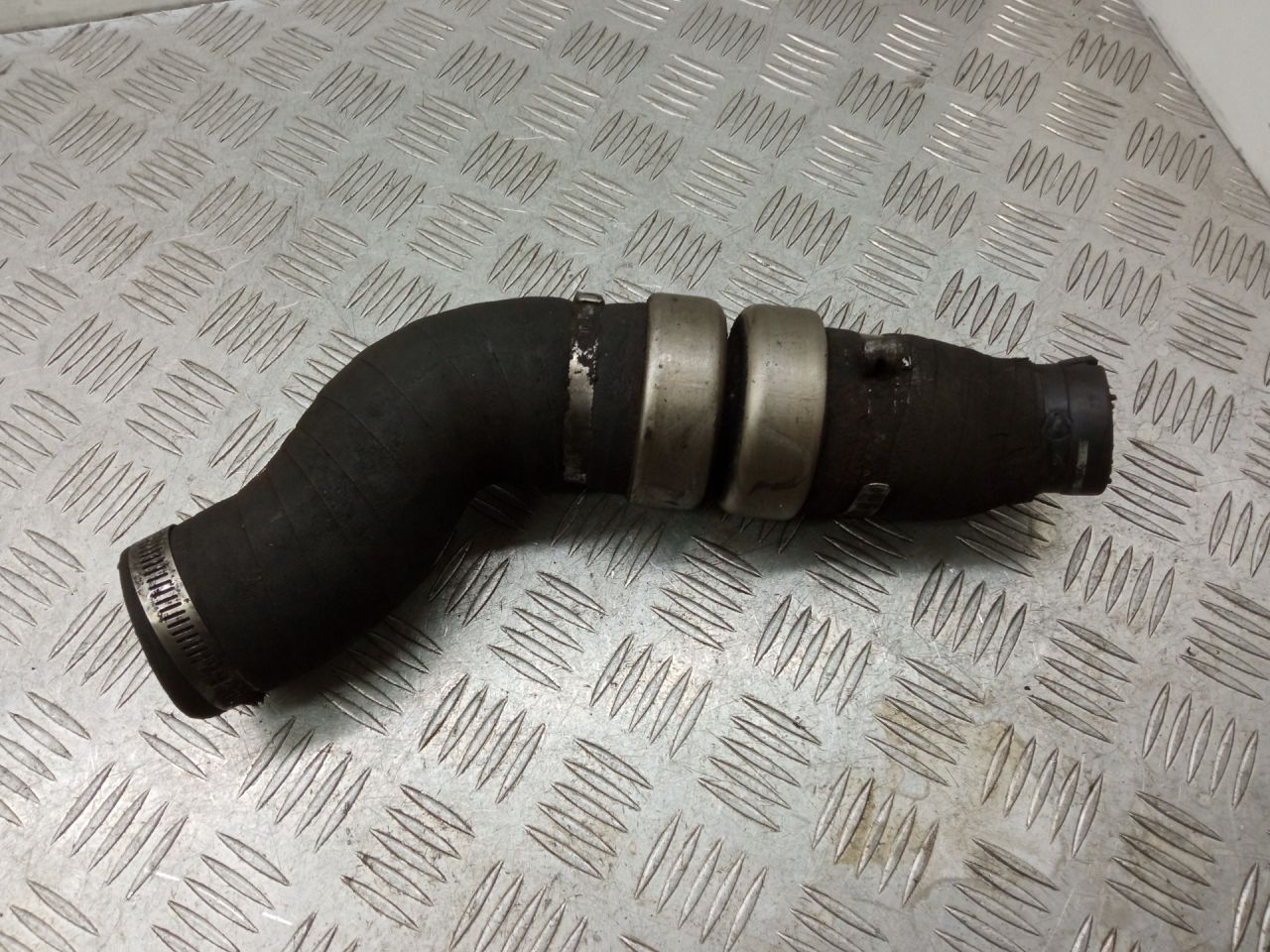 патрубок интеркулера Citroen Jumper 2 поколение 2009, 2.2 л., HDi, дизель - фото №1