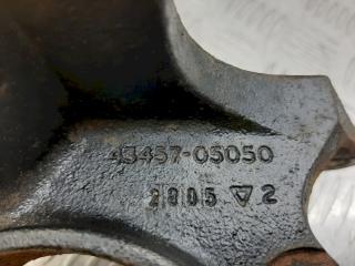 кронштейн полуоси Toyota Avensis 2 поколение (T250) 2005, 2.2 л., D, 4345705050