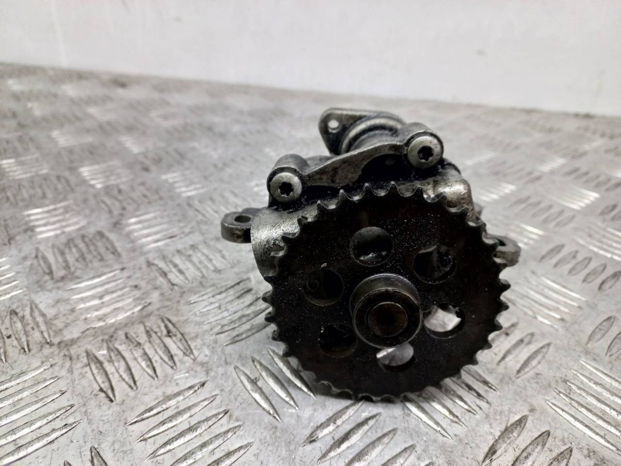 насос масляный Ford Transit 7 поколение 2007, 2.4 л., TDCi, дизель, 1C1Q6600 - фото №1