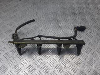 топливная рампа Nissan Almera N16 2003, 1.8 л., i