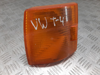 поворотник левый Volkswagen Transporter T4 1996, 701953049