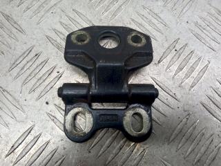 петля двери Mercedes-Benz E-Класс W210/S210 [рестайлинг] 2000, 98M06