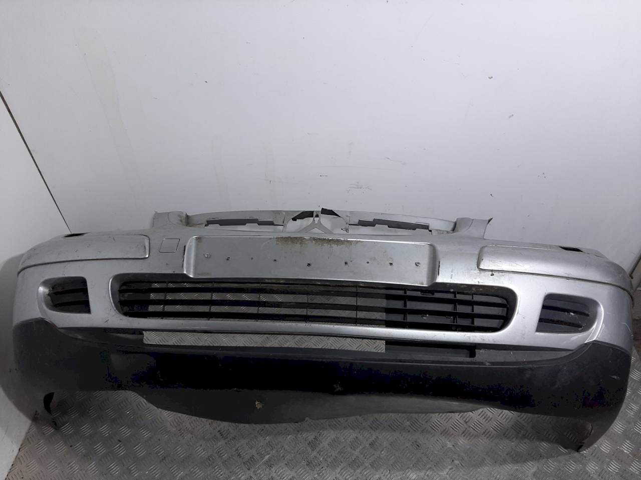 бампер передний Citroen C5 1 поколение 2004, - - фото №1