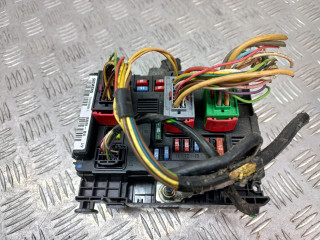 блок предохранителей Citroen Xsara Picasso 1 поколение 2003, 1.8 л., 6FZ (EW7A), бензин, МКПП, 9650618380