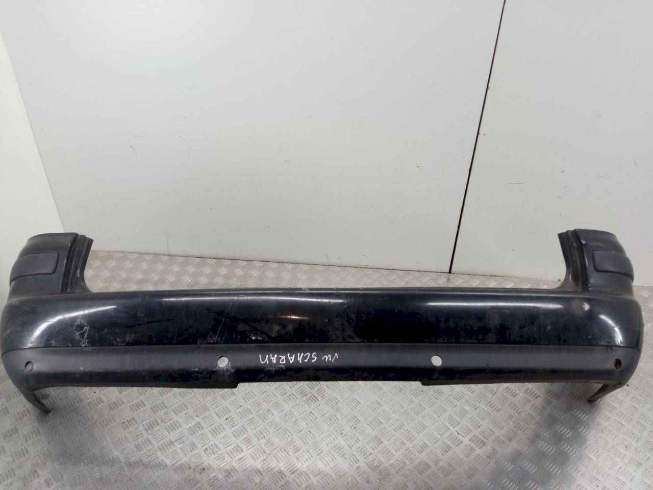 бампер задний Volkswagen Sharan 1 поколение 2000 - фото №1