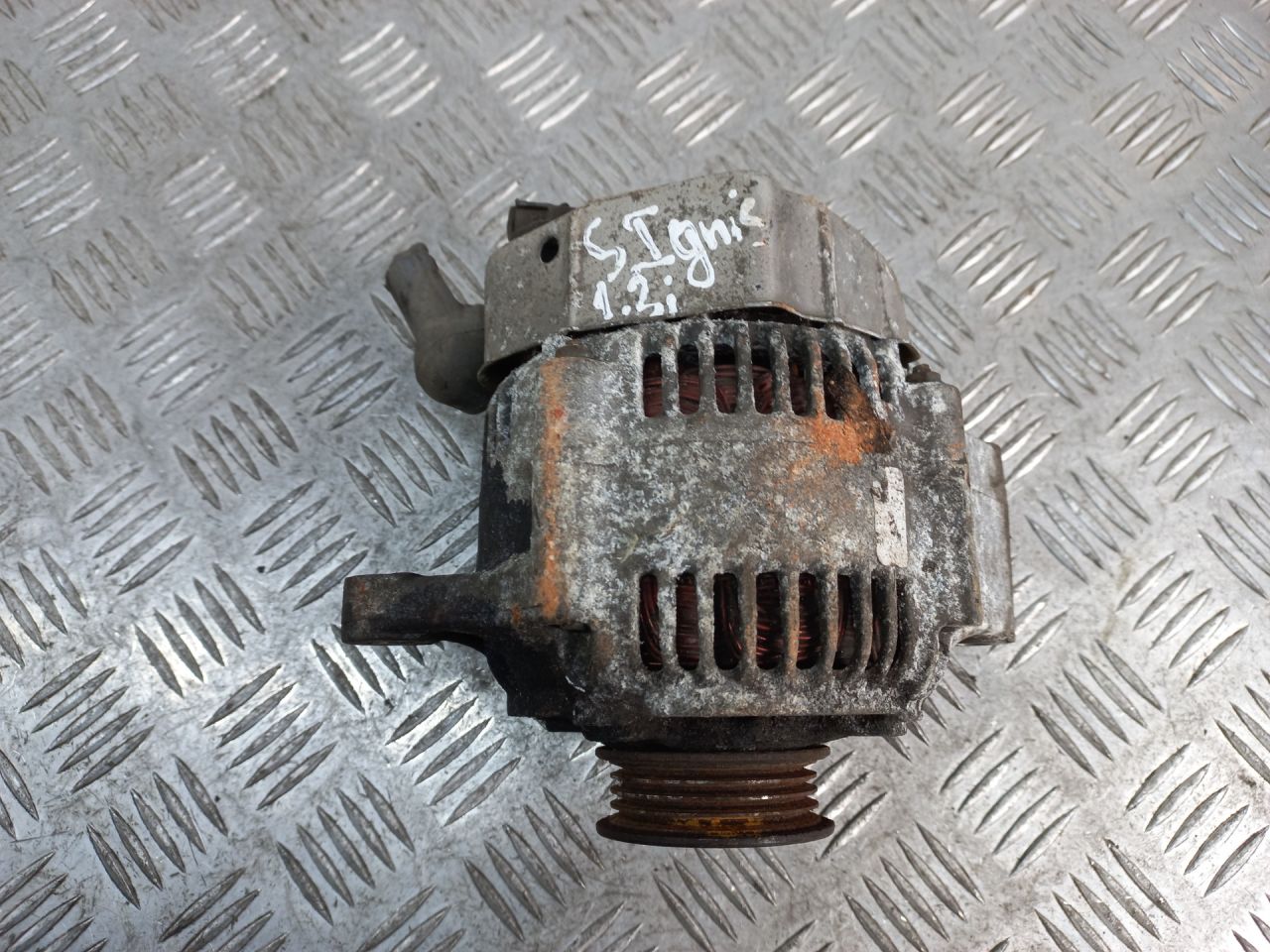 генератор Suzuki Ignis 1 поколение (FH) 2001, 1.3 л., бензин, 31400-80G0 - фото №1