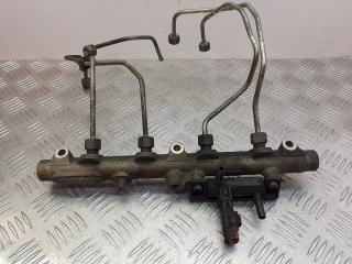 топливная рампа Citroen C5 1 поколение 2002, 2.2 л., HDi, 445214017