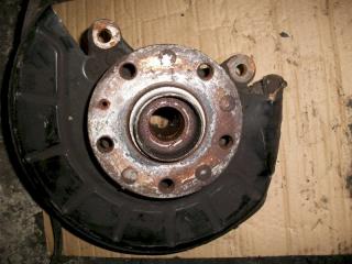 ступица передняя правая Volkswagen Touran 1 поколение 2004