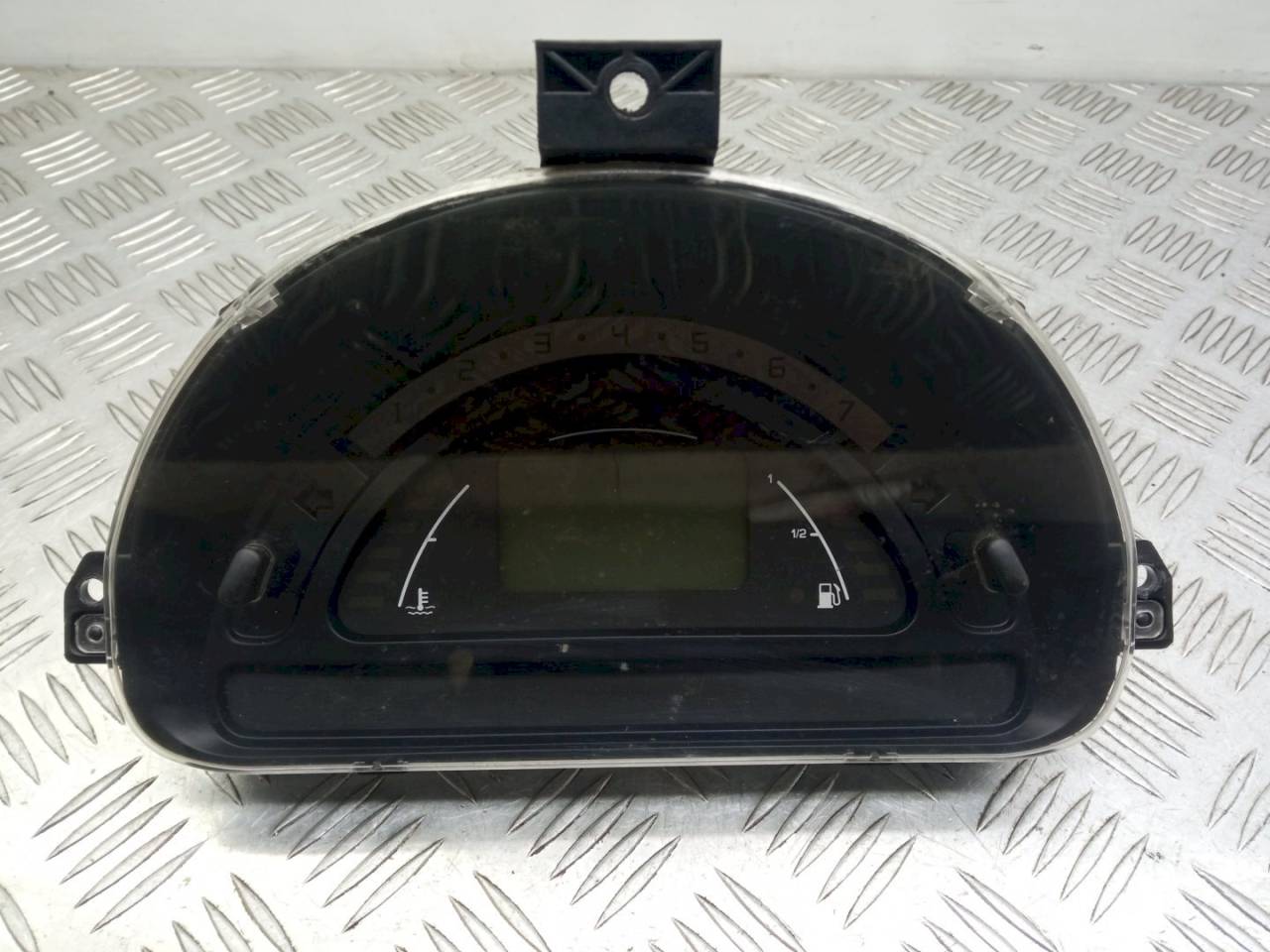 щиток приборов (приборная панель) Citroen C2 1 поколение 2004, 1.4 л., HDi, P9650735480G - фото №1