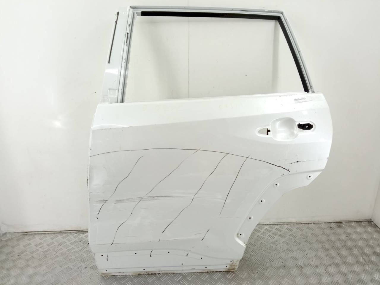 дверь задняя левая Toyota RAV4 5 поколение (XA50) 2020 - фото №1