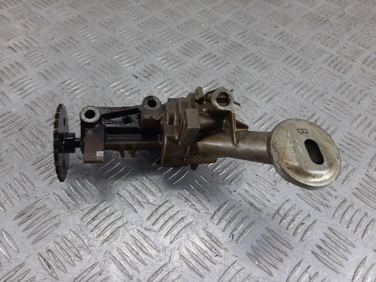 насос масляный Renault Laguna 2 поколение 2002, 1.8 л., i, бензин, 7700600252 - фото №1