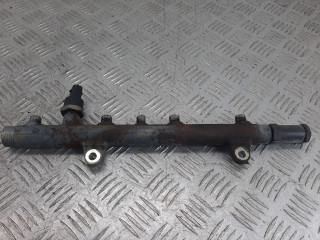 топливная рампа Volvo V40 1 поколение [2-й рестайлинг] 2003, 1.9 л., дизель, -, 8200347176