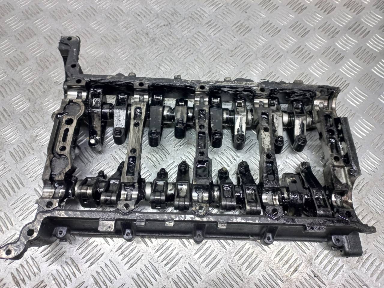 постель распредвала (бугель) Ford Mondeo 3 поколение 2003, 2.0 л., TDCi, дизель, 2S7Q-6K537-AC - фото №1